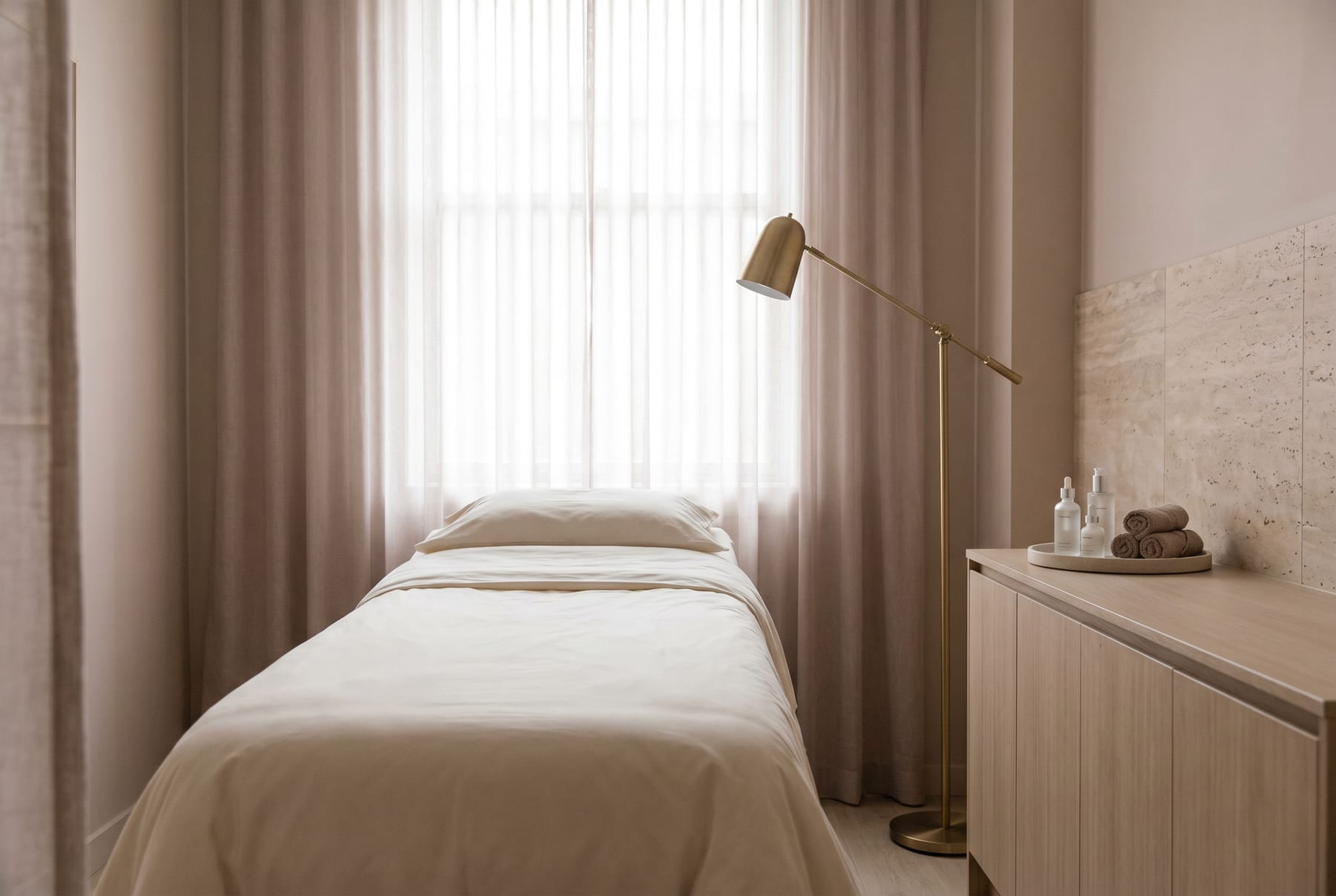 Treatment room at Cosmetics Doctor